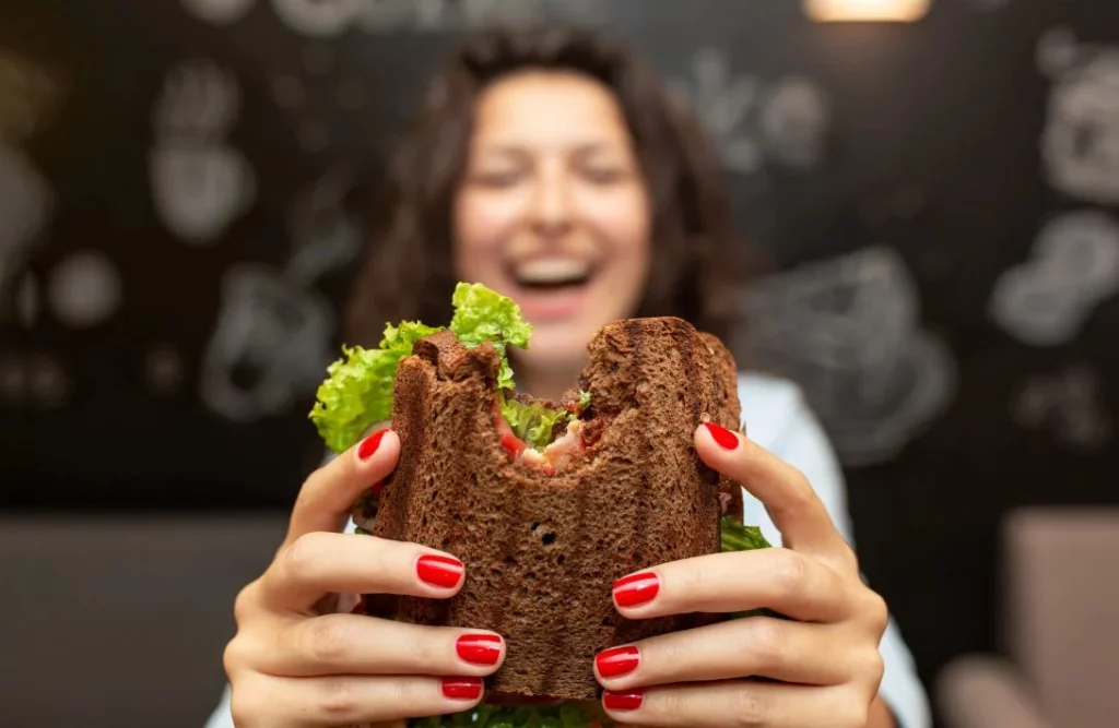 5 alimentos que debes eliminar de tu cena para no engordar 2 Moncloa ¿Cuándo podemos comer alimentos ricos en almidón?