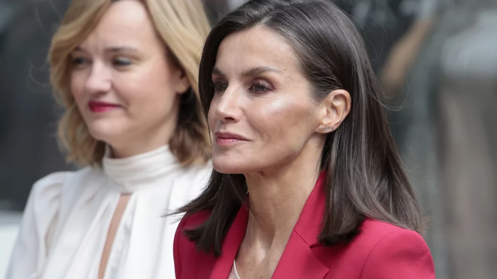 Este sería ultimátum que Felipe pone a Letizia: Es ahora o nunca 3 Moncloa reina letizia vestido rosa 98 Moncloa