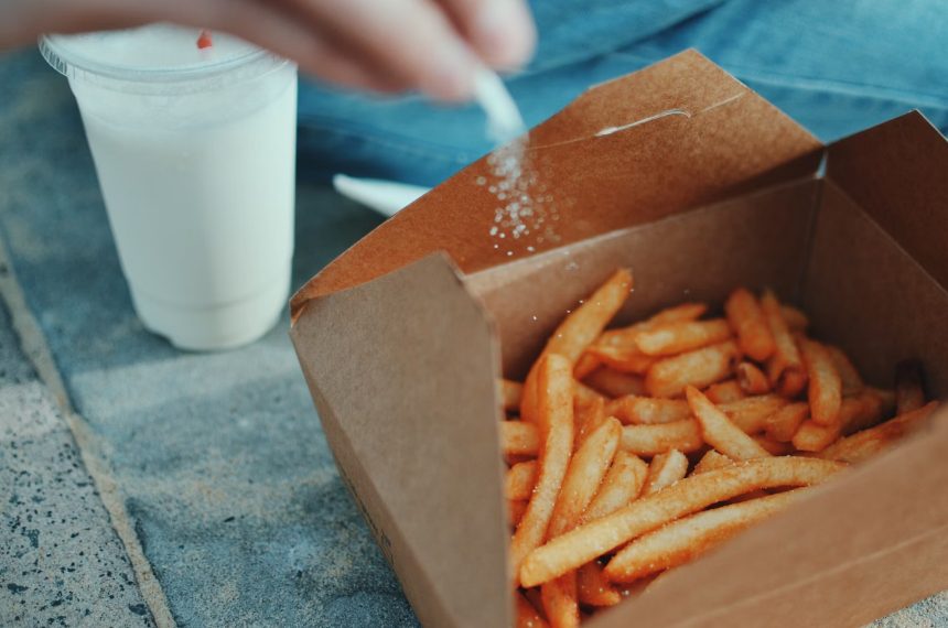 La cantidad exacta de sal que puedes consumir al día, según la OMS