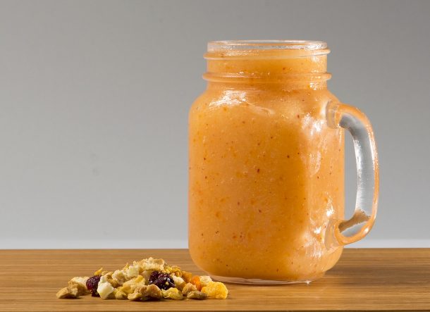 Smoothie antigastritis: la receta que acabará con el dolor estomacal 1 Moncloa Así puedes preparar el smoothie antigastritis