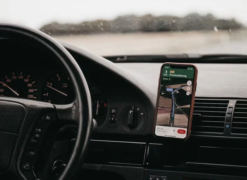 LAS APPS, CADA VEZ MÁS PRESENTES AL VOLANTE