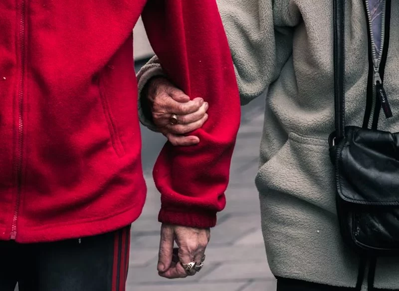LOS ANCIANOS, PRINCIPAL OBJETIVO DE LAS ESTAFAS