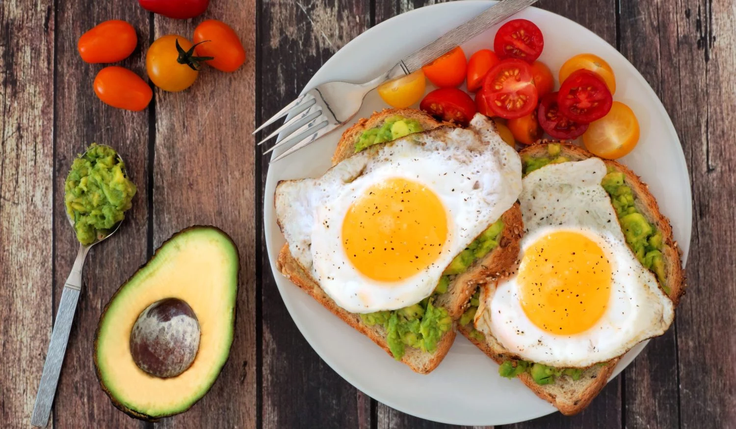 Desayunos saludables y llenos de proteína que necesitas probar ya 1 Moncloa DESAYUNOS CON HUEVOS: UNA OPCIÓN VERSÁTIL Y COMPLETA