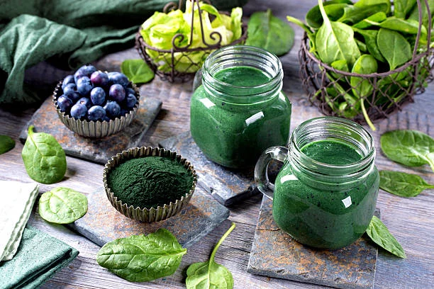 Los 5 mejores superalimentos para un sistema inmunológico fuerte 3 Moncloa La espirulina produce glóbulos rojos y anticuerpos