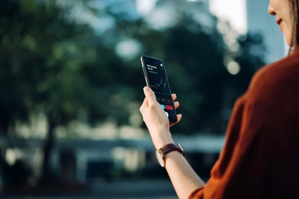 EuropaPress 5866246 55 espanoles abriria cuenta empresas tecnologicas si ofrecieran productos Moncloa