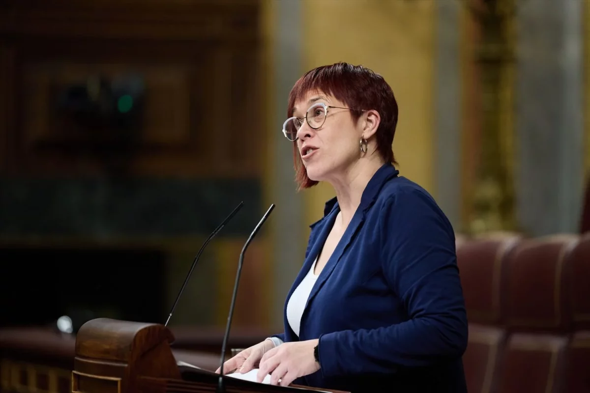 EuropaPress_5876789_portavoz_compromis_congreso_portavoz_adjunta_sumar_agueda_mico_interviene Los socios de Sumar presionan a Díaz para evitar su debacle