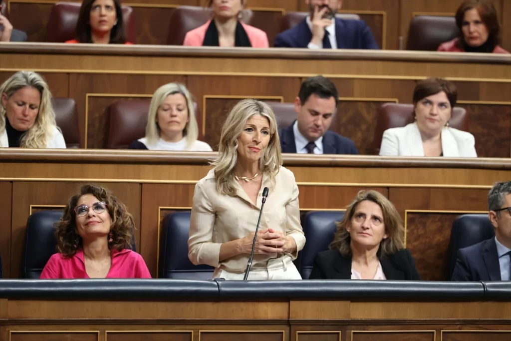 El salvavidas de Pedro Sánchez a Sumar solivianta a los empresarios 30 Moncloa El Congreso debatirá la proposición de ley de Sumar para modernizar la jurisdicción militar y de la Guardia Civil.