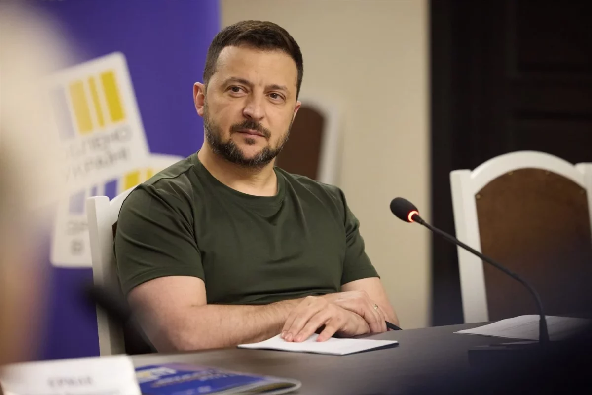 EuropaPress_5918372_handout_09_april_2024_ukraine_____ukrainian_president_volodymyr_zelensky