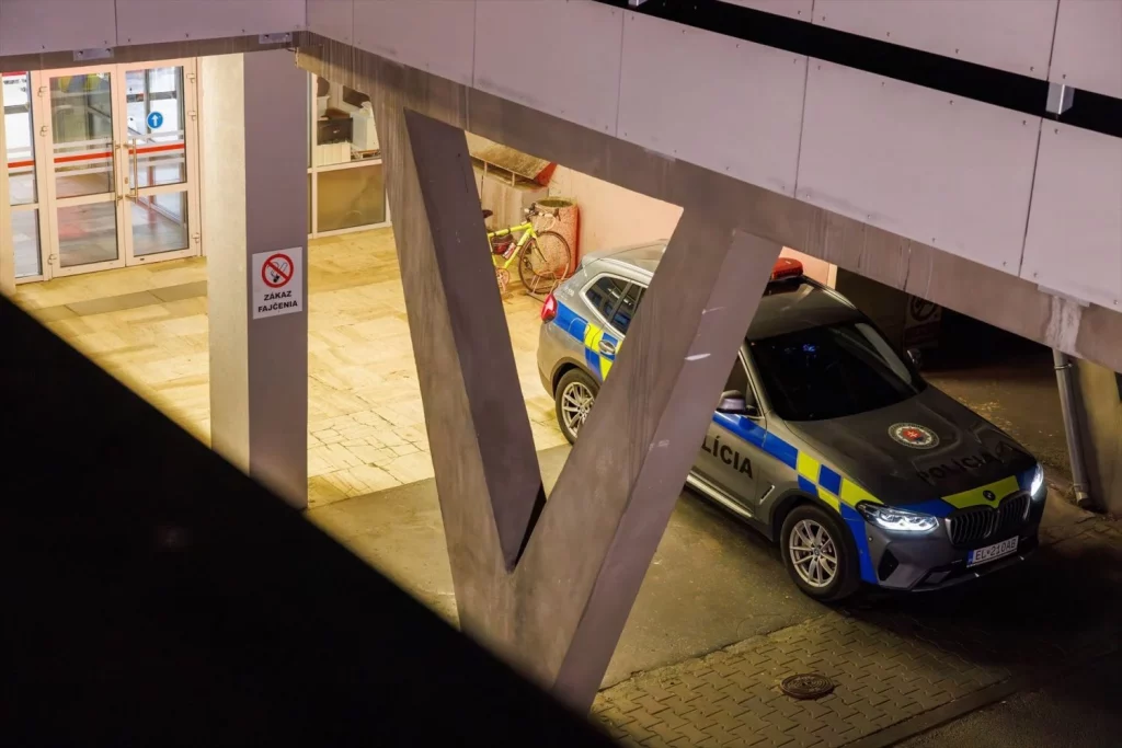 En este hospital permanece el Primer Ministro de Eslovaquia. 