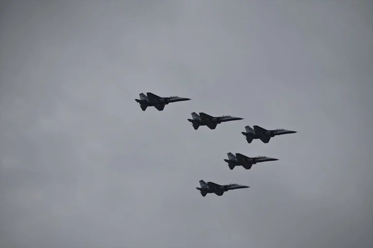 China, al borde de invadir Taiwán: desplegaron tropas militares