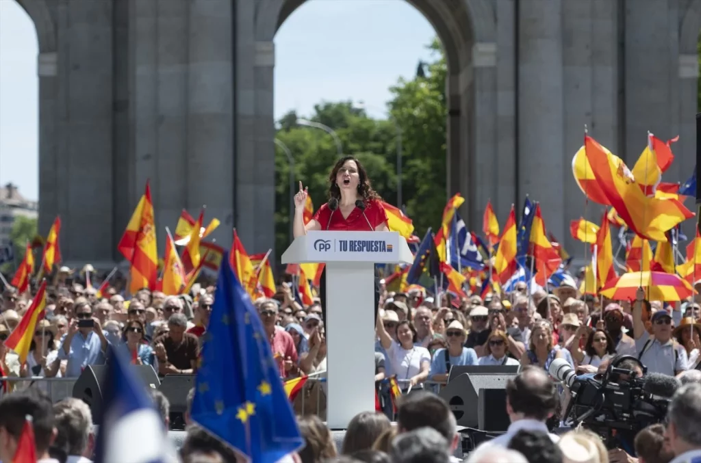 Ayuso deja la puerta abierta a reunirse con Milei en Madrid