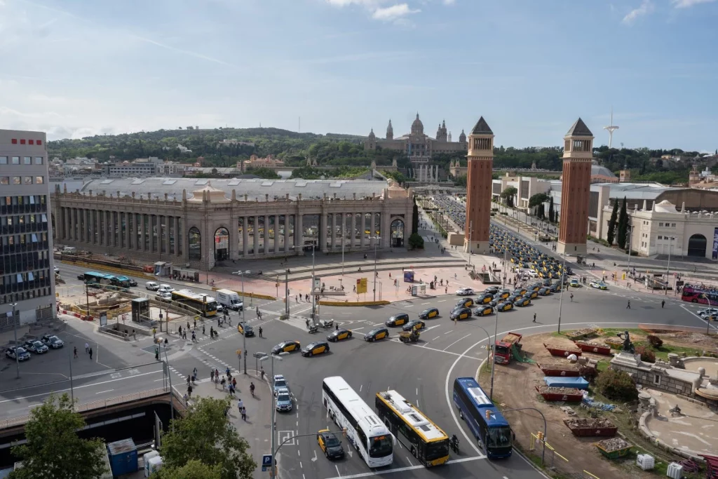 Este el lugar número 1 de España para ir de vacaciones en verano según Chatgpt 1 Moncloa EuropaPress 5992020 vista general marcha lenta taxis convocada elite taxi plaza espana 28 mayo Moncloa