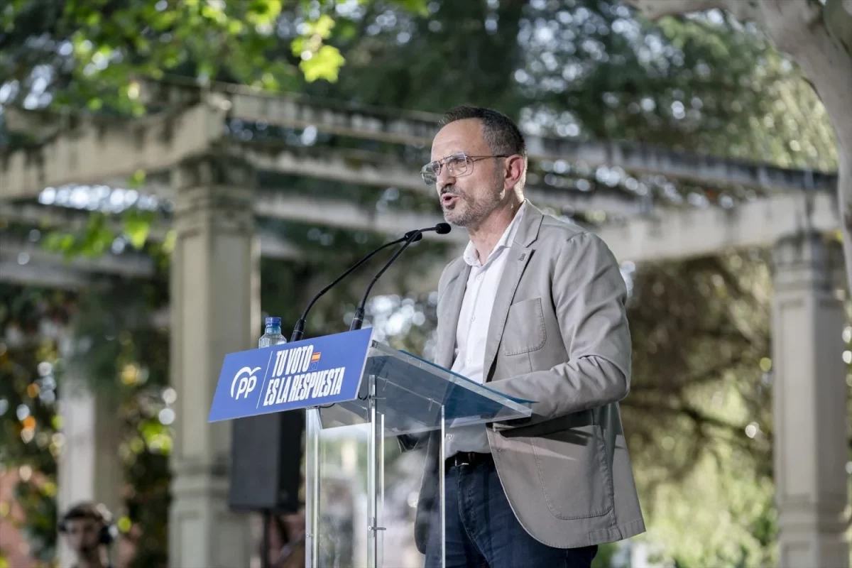 alcalde_mostoles_manuel_bautista_interviene_acto_campana_partido_parque Manuel Bautista, alcalde de Móstoles. AGENCIAS