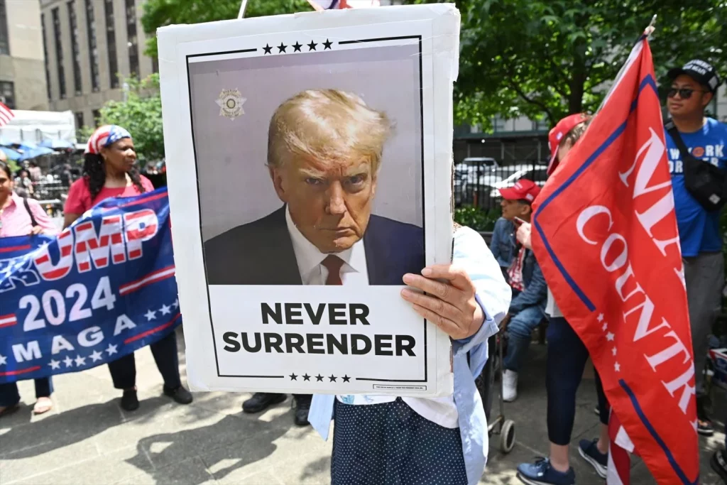 EuropaPress 5998288 simpatizantes expresidente eeuu donald trump tribunal le declarado culpable Moncloa