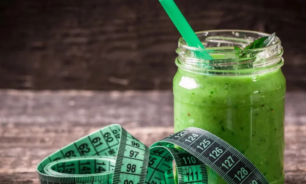 La forma correcta de tomar jugo de apio para perder peso en poco tiempo 2 Moncloa Otros consejos para perder peso con jugo de apio