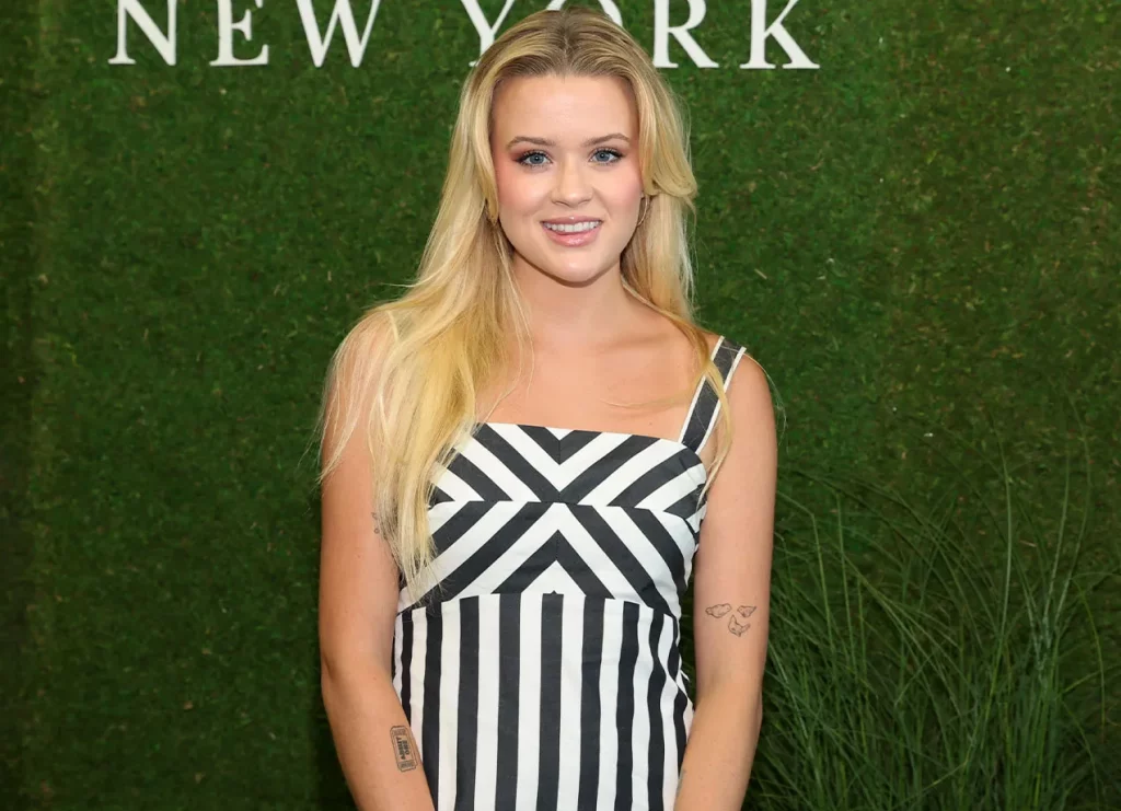 Ava Phillippe, hija de Reese Witherspoon, responde sin pelos en la lengua a las críticas sobre su físico 2 Moncloa Ava Phillippe destacó la importancia de no juzgar las apariencias de los demás