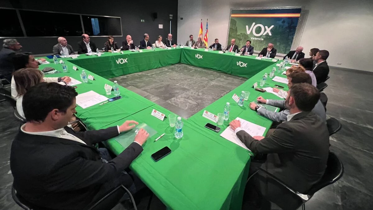 comision-vox-valencia Vox ha defendido la estabilidad que da a los gobiernos del PP.