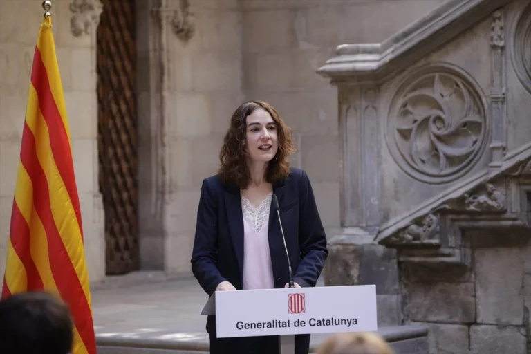 El Gobierno aprueba la nueva ley del derecho al honor que regula deepfakes y protege a menores