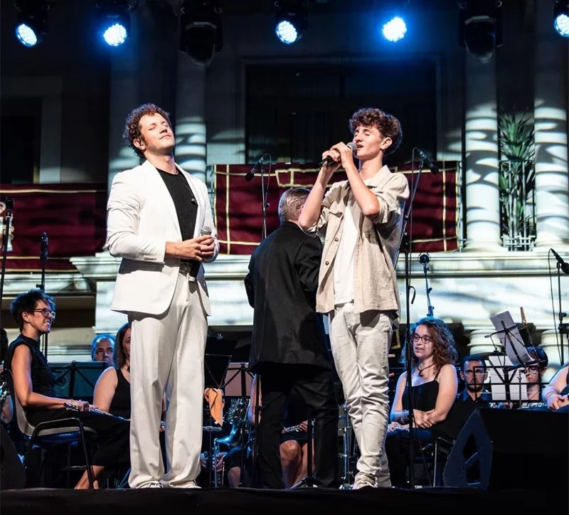 Quién es el hijo de Daniel Diges que con su talento conquistó a Melendi 1 Moncloa Quién es Galileo Diges, hijo mayor de Daniel Diges