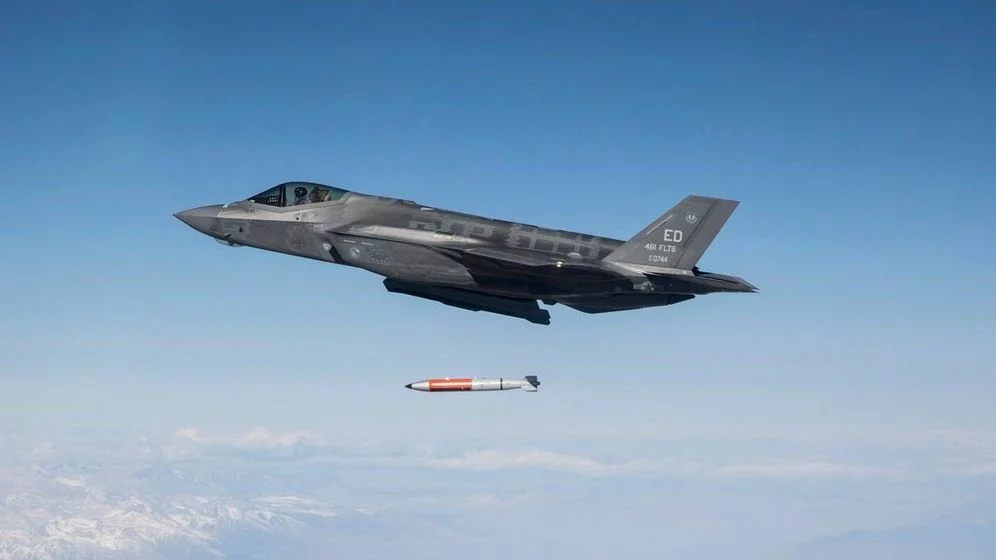 Así es la nueva bomba nuclear que construyó Estados Unidos 2 Moncloa La bomba nuclear puede ser lanzada desde aviones