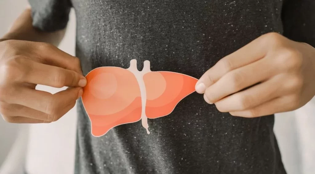 El truco para saber si tienes hígado graso y 3 alimentos que debes evitar consumir 1 Moncloa El alcohol es el enemigo del hígado graso