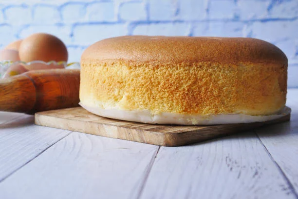 Así se hace el bizcocho con relleno de crema que parece un flan 2 Moncloa Cómo hornearlo de forma correcta