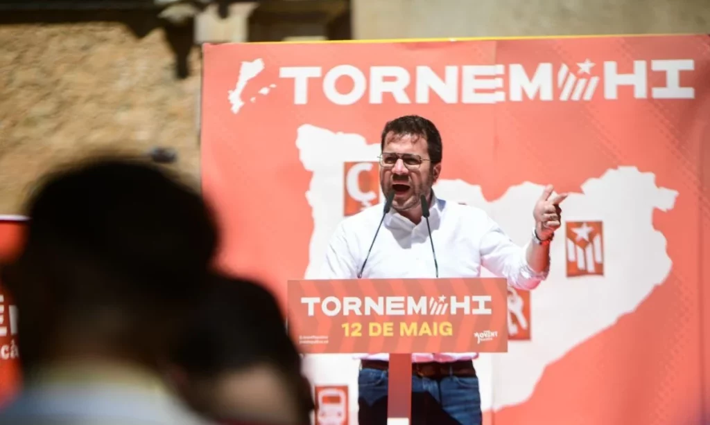 El PSC dispara su gasto electoral para asegurarse la victoria, pero tendrá difícil gobernar 2 Moncloa ERC prepara su particular guerra en caso de debacle el 12-M