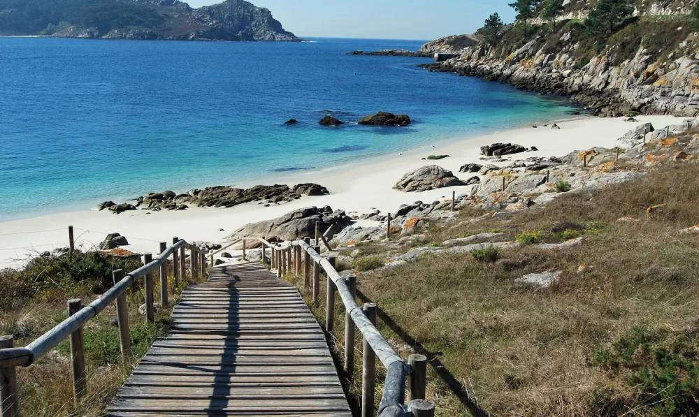 Revuelo por la opinión de una madrileña sobre una playa de Galicia 2 Moncloa Sin importar lo que dicen los madrileños: las playas de Galicia, un orgullo para los gallegos