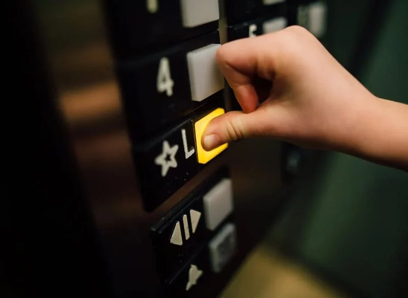 LAS CONSECUENCIAS DEL 'TIMO DEL ASCENSOR'