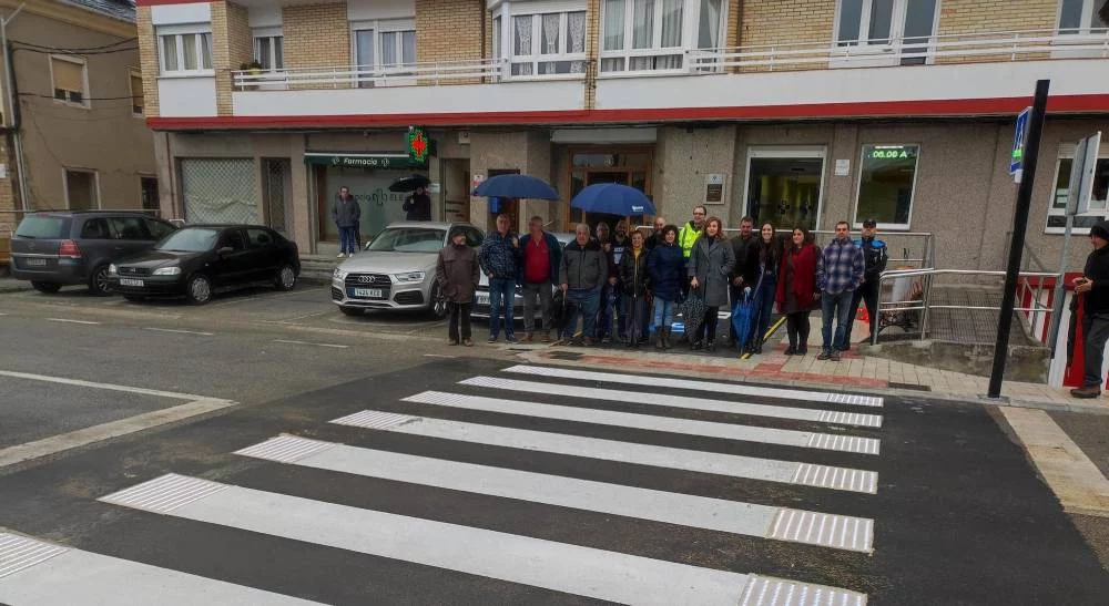 La innovadora solución de un pueblo asturiano para iluminar a los peatones 1 Moncloa Cómo llegó esta solución a Asturias
