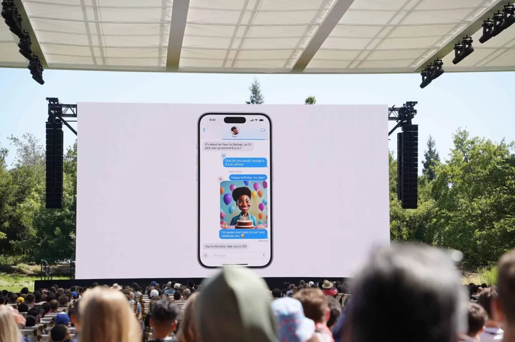 Así es Apple Intelligence, la nueva inteligencia artificial que promete romper el mercado 2 Moncloa Siri cambia con la llegada de la IA de Apple