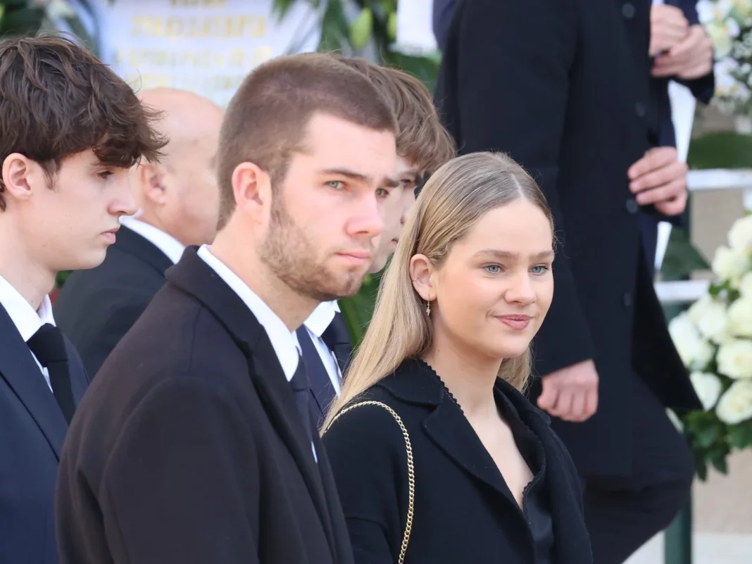 Juan Urdangarin y su hermana Irene.