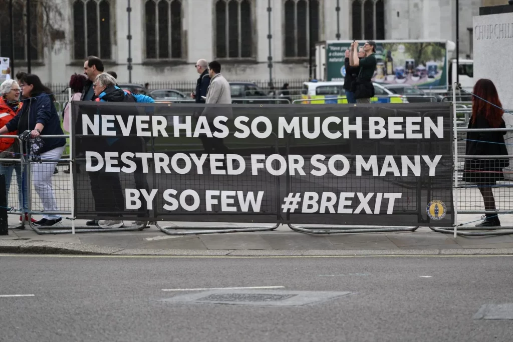 EuropaPress 5839872 20 march 2024 united kingdom london anti brexit protesters stage Moncloa