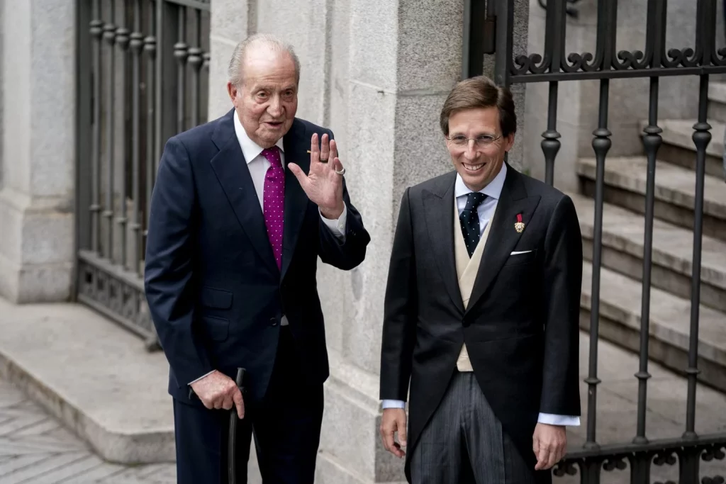 El Rey Emérito con el alcalde de Madrid, (Fuente: Agencias)