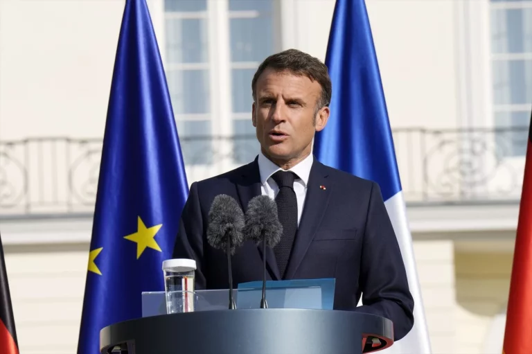 Los detalles inéditos de la vida de Emmanuel Macron, presidente francés Los detalles inéditos de la vida de Emmanuel Macron, presidente francés