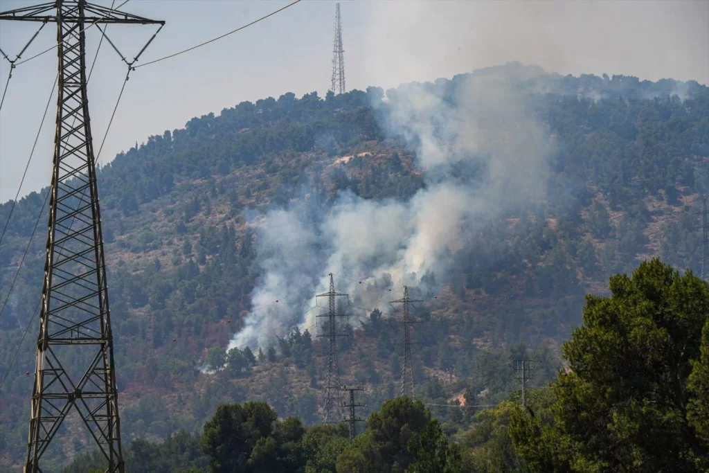 EuropaPress 6011506 kiryat shmona june 2024 smoke rises after rocket attacks from lebanon Moncloa