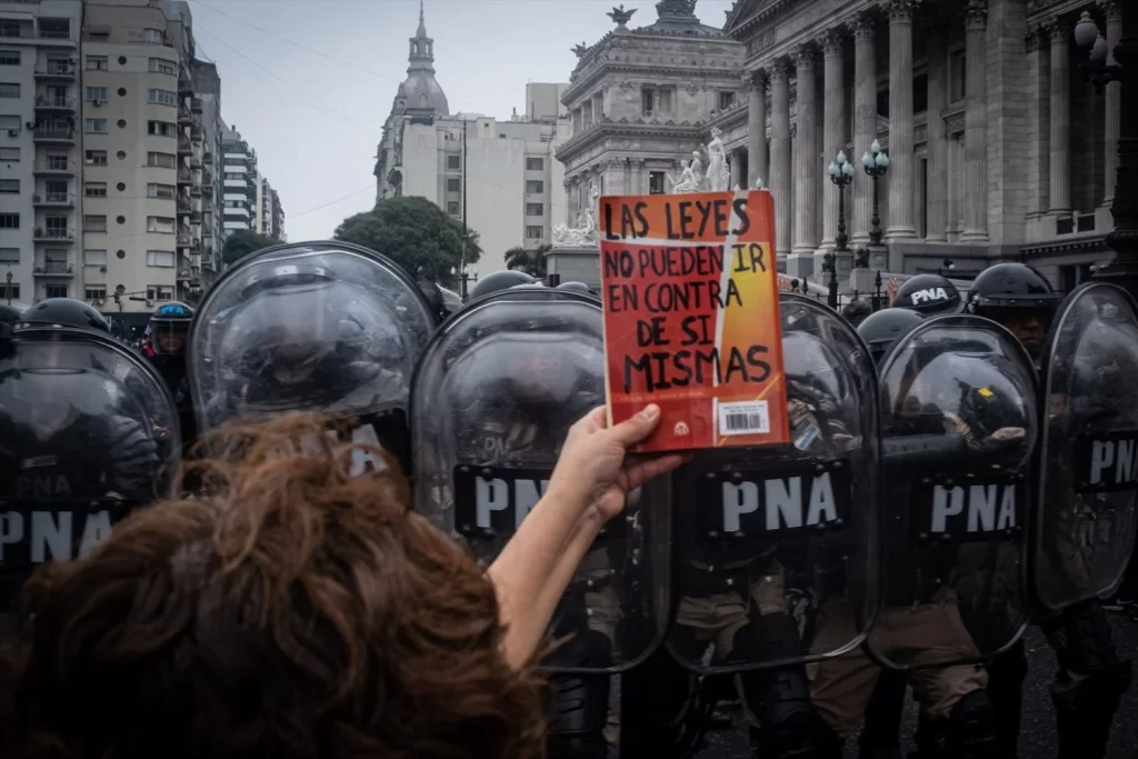EuropaPress 6029040 12 june 2024 argentina buenos aires protesters and security forces clashed Moncloa
