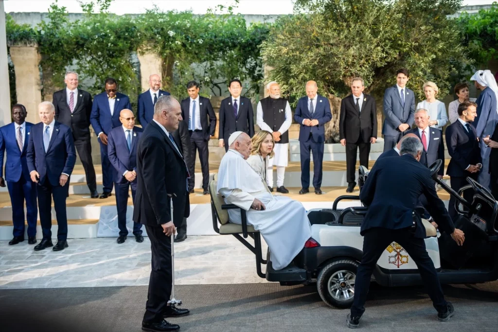 EuropaPress 6033293 14 june 2024 italy puglia italian prime minister giorgia meloni and pope Moncloa