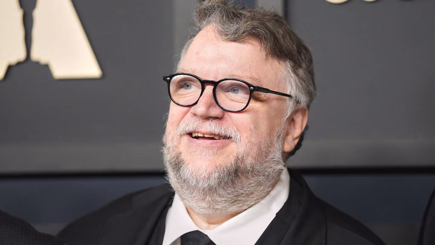 El día que Guillermo Del Toro tuvo un encuentro extraterrestre 1 Moncloa Parece que a Guillermo Del Toro lo quieren desde otro planeta
