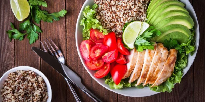 Esto es lo que come una nutricionista para aumentar el volumen de sus músculos 1 Moncloa La rutina de ejercicios de una nutricionista