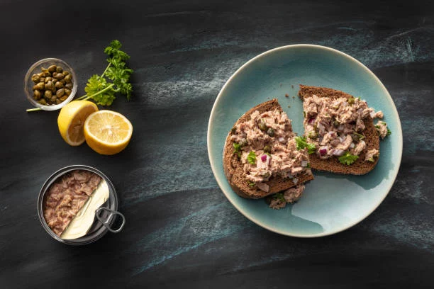 Cómo ingerir 30 gr de proteínas con alimentos naturales 2 Moncloa Queso cottage y pescados