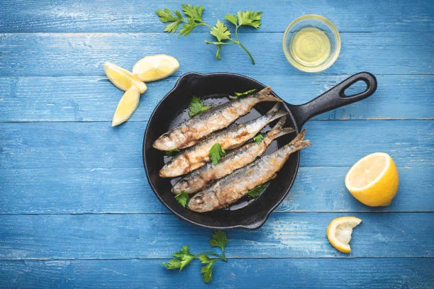 El alimento que supera al caldo de huesos en colágeno y al salmón en omega-3 que debes incluir en tu dieta 2 Moncloa Beneficios del consumo de sardinas