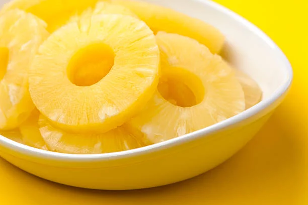 Tarta de queso con mousse de piña: una preparación fácil sin horno 1 Moncloa Preparación de la tarta de queso con mousse de piña