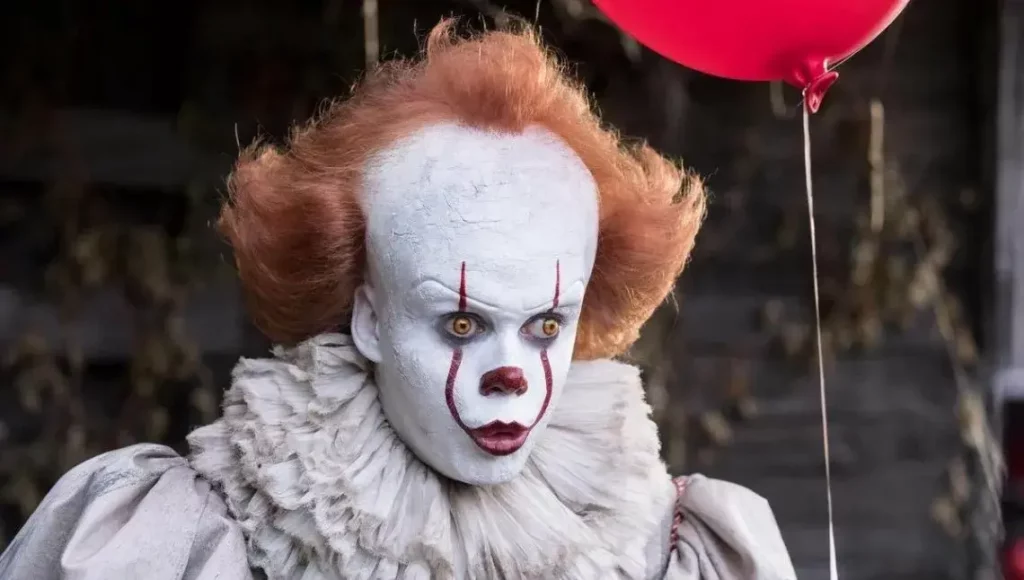 Bill Skarsgard revela cómo su personaje casi lo lleva a la locura 2 Moncloa Los turbios pensamientos de Bill Skarsgard por hacer a Pennywise