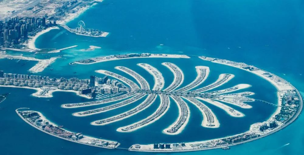 La curiosa ciudad que tiene forma de persona que aterroriza a los científicos 1 Moncloa Una ciudad con forma de palmera y estrella, las localidades más raras vistas desde arriba