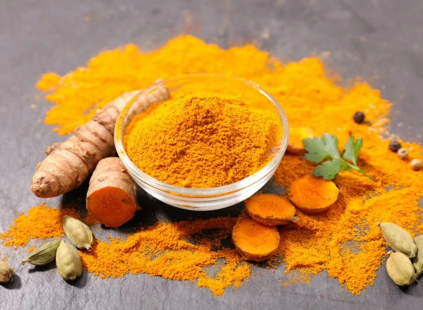 Este es el peligro poco conocido de tomar cúrcuma que pone en peligro tu salud 1 Moncloa Antes de tomar cúrcuma sigue estos consejos para evitar un peligro