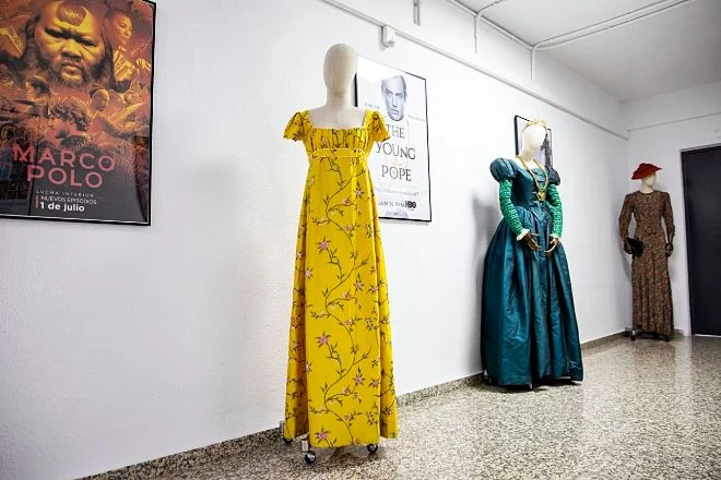 Lo que la serie 'Los Bridgerton' le debe a España y nadie sabía 2 Moncloa Más detalles y otro éxito de Peris además de 'Bridgerton' que demuestra su grandeza