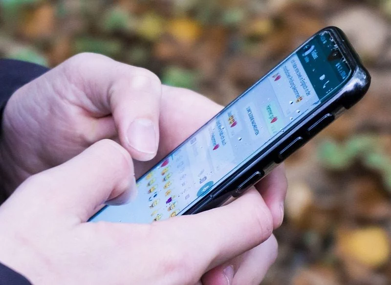 DOBLE TOQUE EN LOS MENSAJES DE WHATSAPP