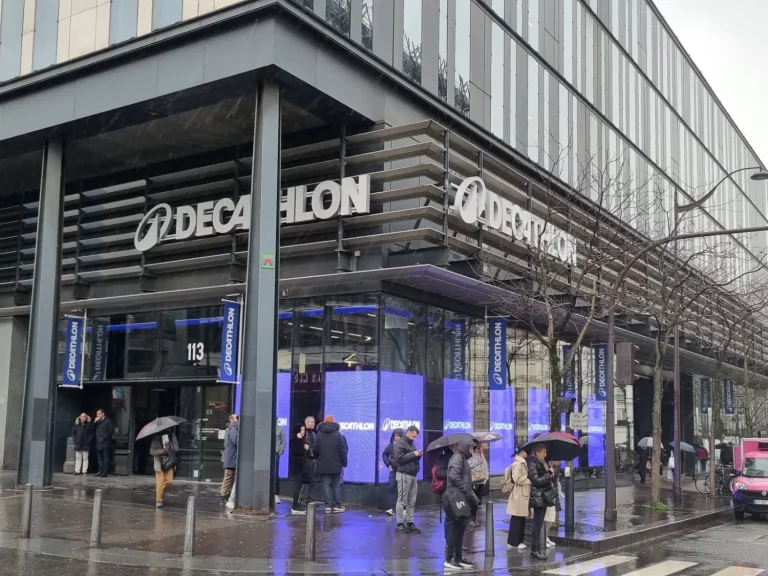 Decathlon: Ahorra 10 euros en tu próxima compra de ropa y material deportivo