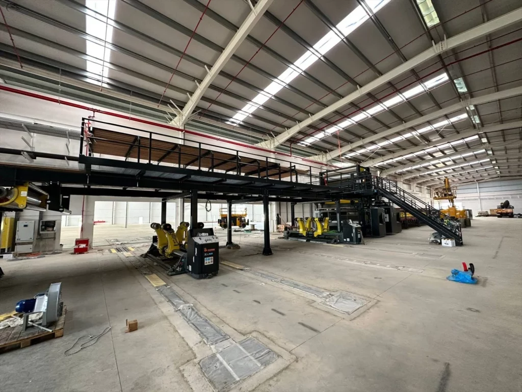 La producción industrial en España ha caído, según el INE 2 Moncloa EuropaPress 6012252 instalaciones planta cartonaje ondupack navalmoral fase construccion Moncloa